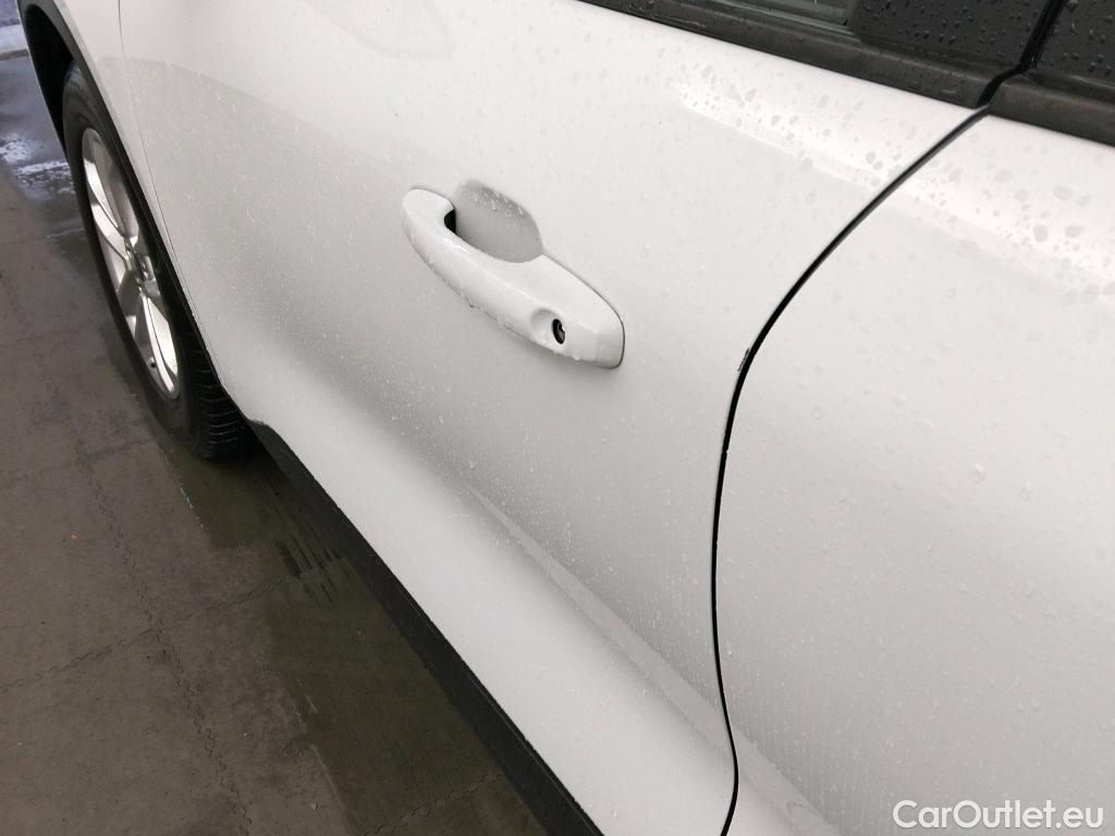  Ford  Kuga FORD  / 2019 / 5P / todoterreno Titanium 1.5T EcoBoost 88kW (120CV) #19