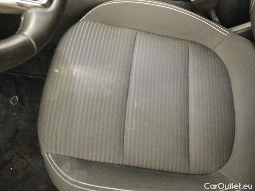  Ford  Kuga FORD  / 2019 / 5P / todoterreno Titanium 1.5T EcoBoost 88kW (120CV) #11