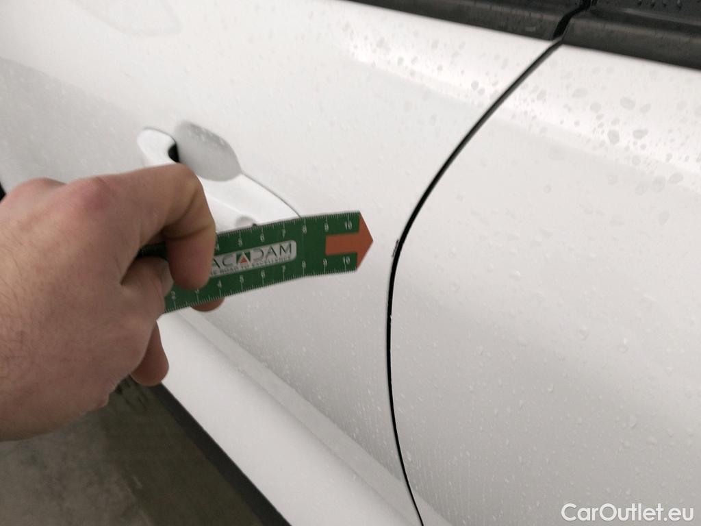  Ford  Kuga FORD  / 2019 / 5P / todoterreno Titanium 1.5T EcoBoost 88kW (120CV) #20