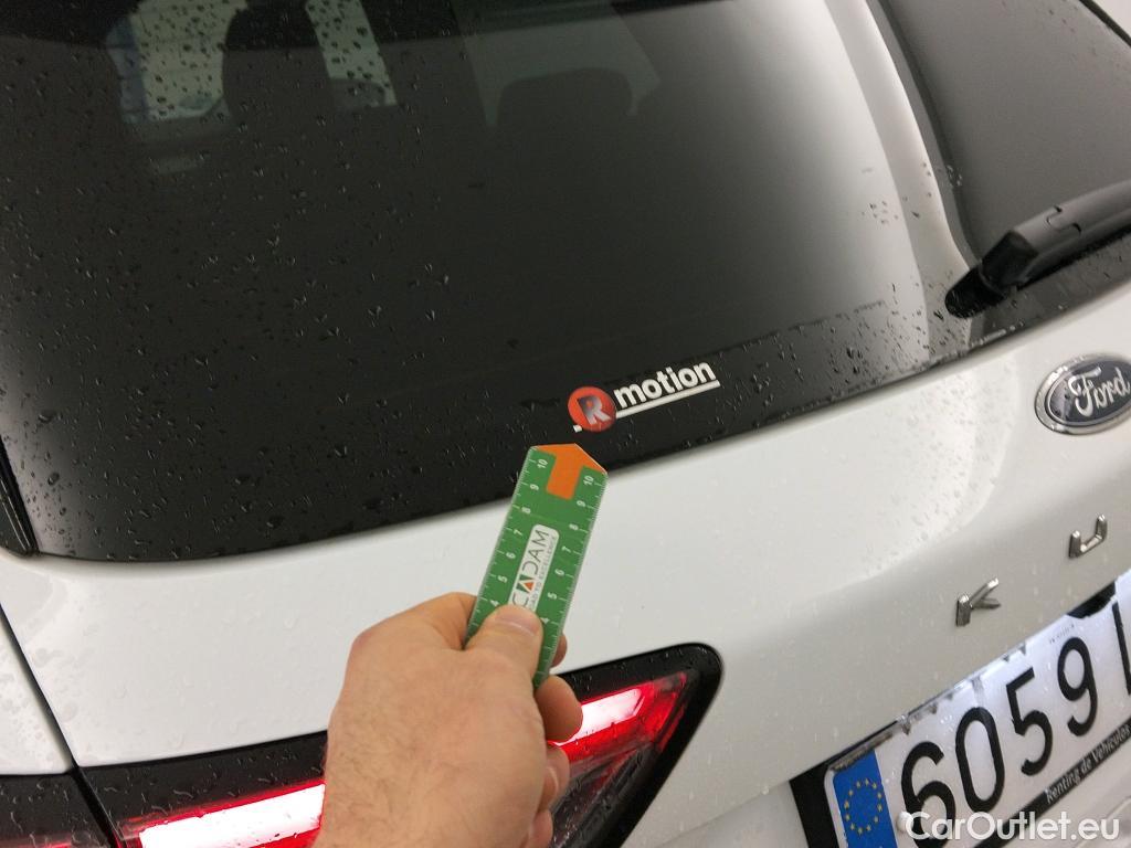  Ford  Kuga FORD  / 2019 / 5P / todoterreno Titanium 1.5T EcoBoost 88kW (120CV) #14