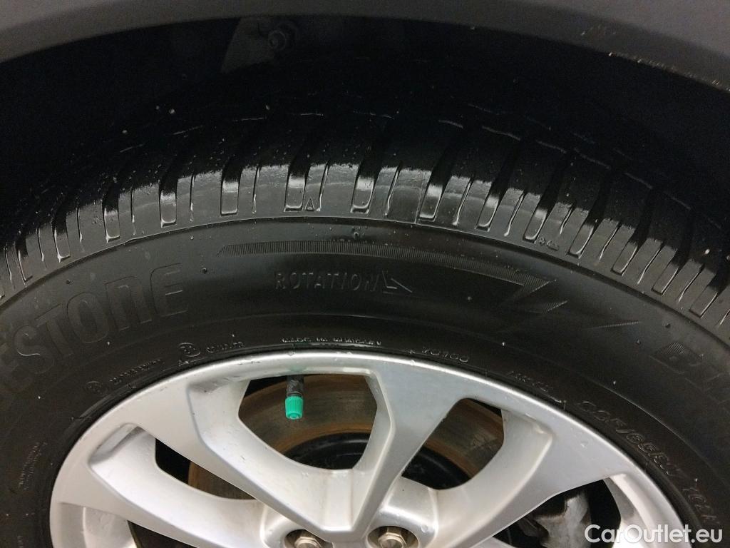  Ford  Kuga FORD  / 2019 / 5P / todoterreno Titanium 1.5T EcoBoost 88kW (120CV) #7