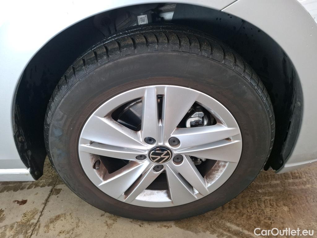  Volkswagen  Golf  VOLKSWAGEN / 2020 / 5P / Berline 2.0 TDI SCR 150 DSG7 LIFE PLUS #8