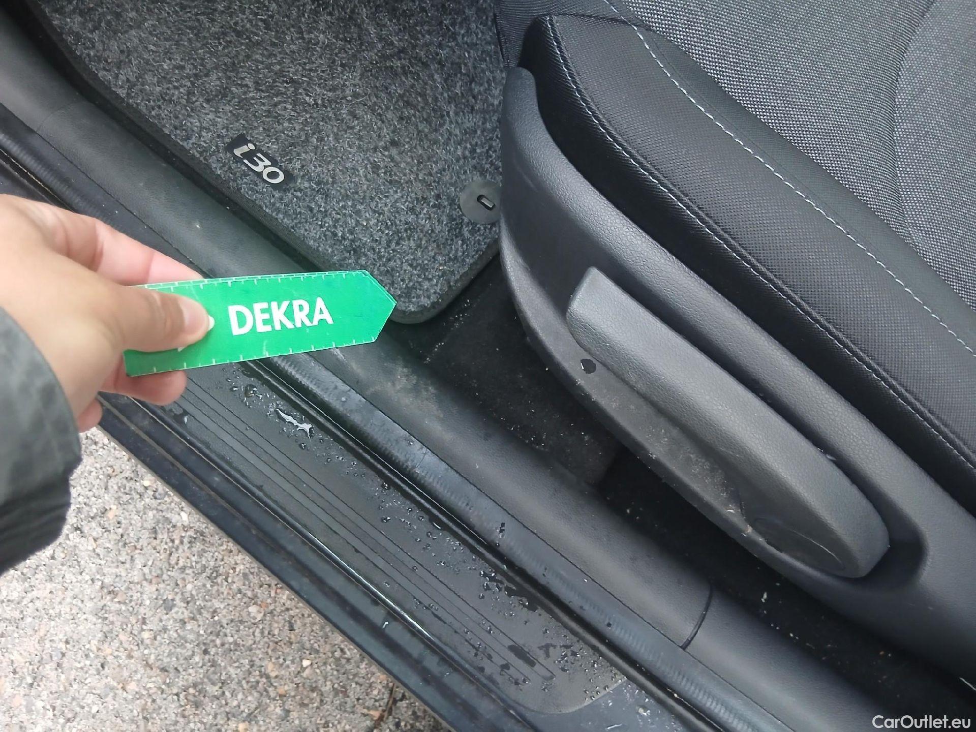  Hyundai  i30 HYUNDAI  / 2020 / 5P / berlina con portón 1.6 CRDI 85kW (116CV) Klass LRR #2