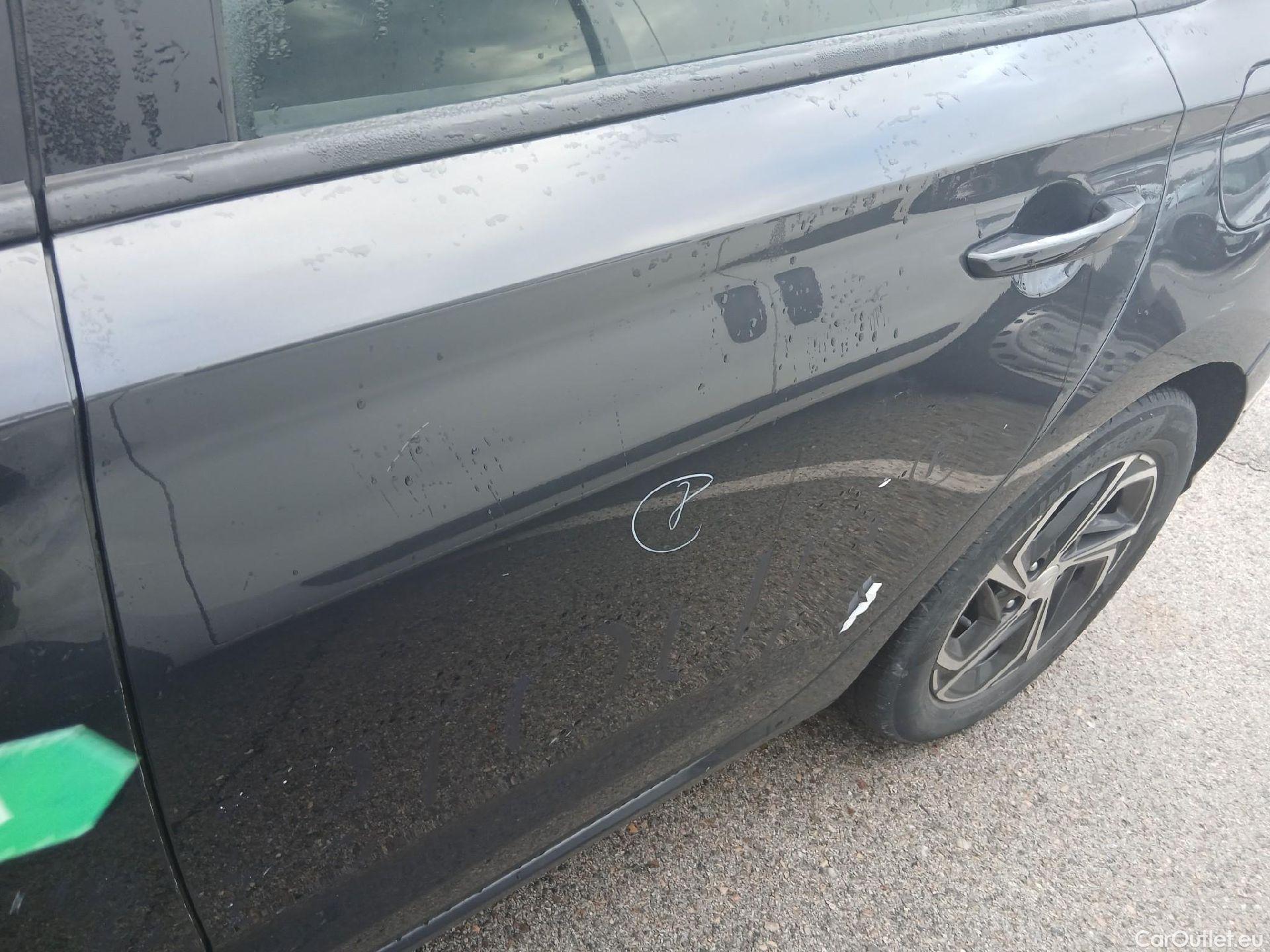  Hyundai  i30 HYUNDAI  / 2020 / 5P / berlina con portón 1.6 CRDI 85kW (116CV) Klass LRR #19