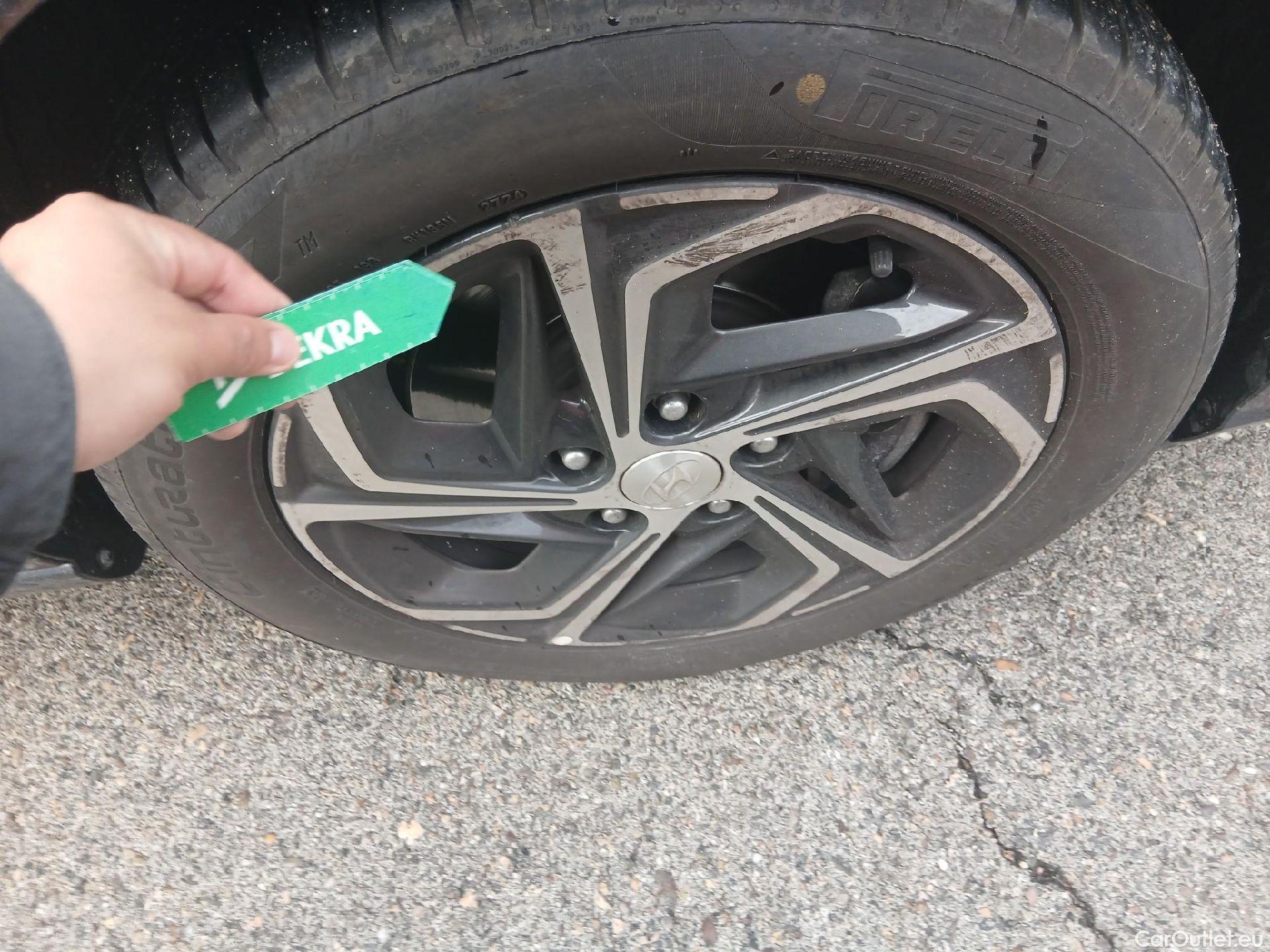  Hyundai  i30 HYUNDAI  / 2020 / 5P / berlina con portón 1.6 CRDI 85kW (116CV) Klass LRR #25