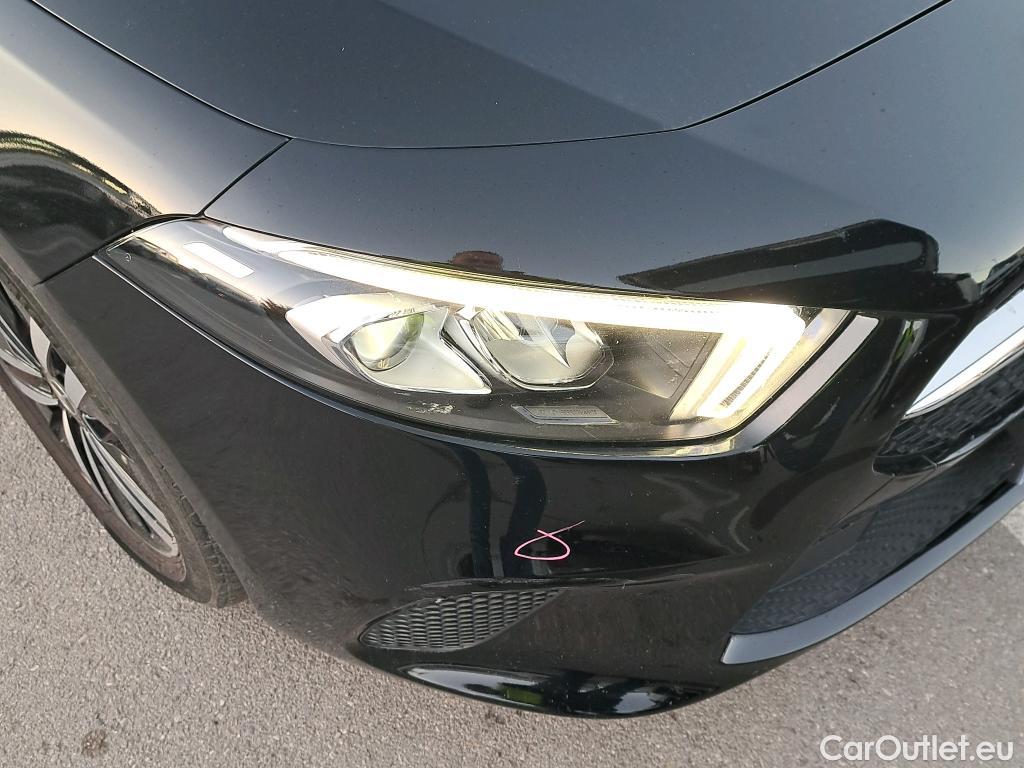  Mercedes  A-Klasse MERCEDES-BENZ Clase A / 2018 / 5P / berlina con portón A 250 e #9