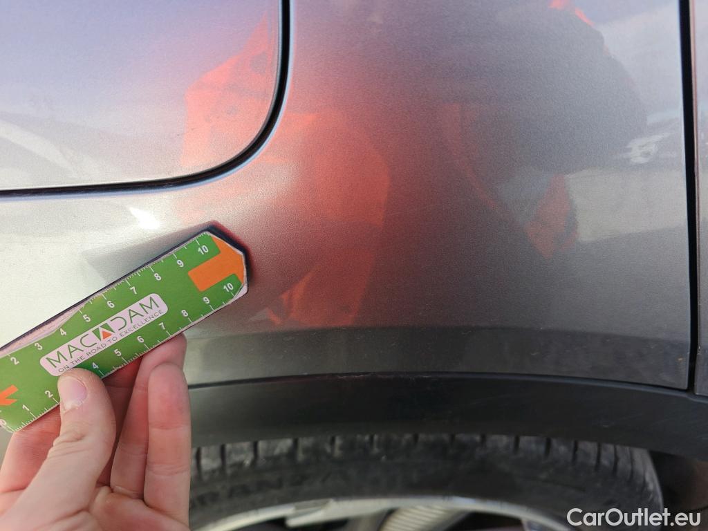  DS  DS7 DS DS 7 Crossback / 2017 / 5P / todoterreno BlueHDi DE 96kW (130CV) Auto.BE CHIC (AC) #41