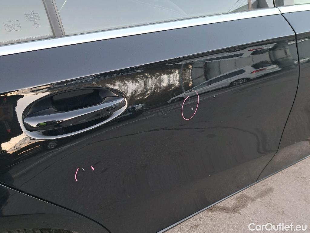  Mercedes  A-Klasse MERCEDES-BENZ Clase A / 2018 / 5P / berlina con portón A 250 e #15