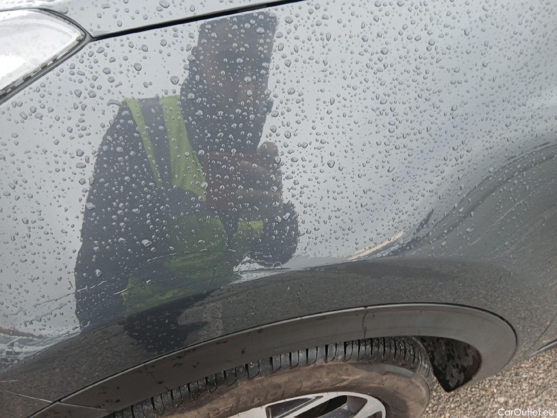  KIA  Sportage KIA  1.6MHEV Drive 100kW(136CV) 4x2(Crist Tintados)(CX) #6