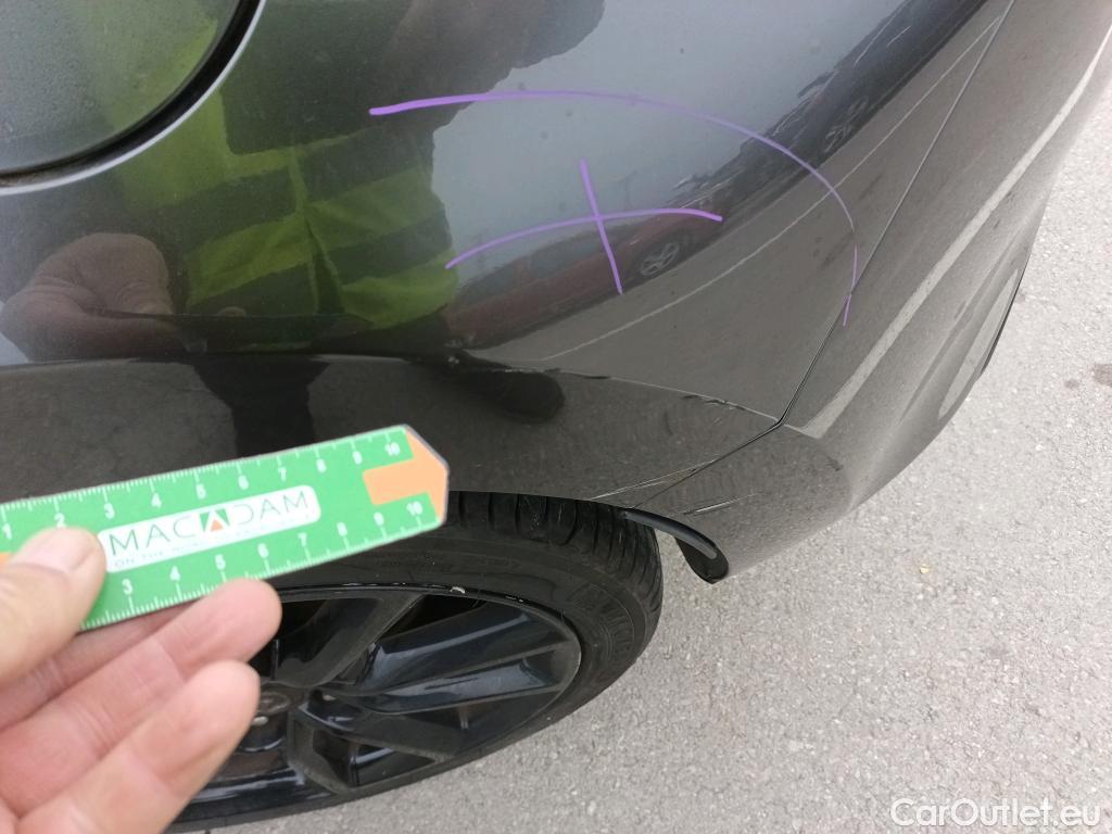  Mazda  3 MAZDA Mazda / 2019 / 5P / berlina con portón 2.0 SKYACTIV-X EVOLUTION #4