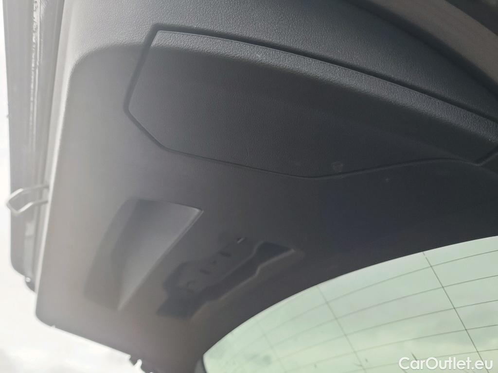  Bmw  Serie 1 BMW  / 2019 / 5P / berlina con portón 118i #26