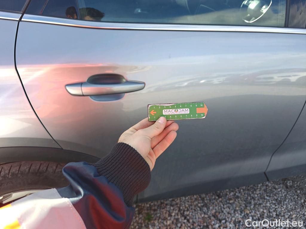  DS  DS7 DS DS 7 Crossback / 2017 / 5P / todoterreno BlueHDi DE 96kW (130CV) Auto.BE CHIC (AC) #9