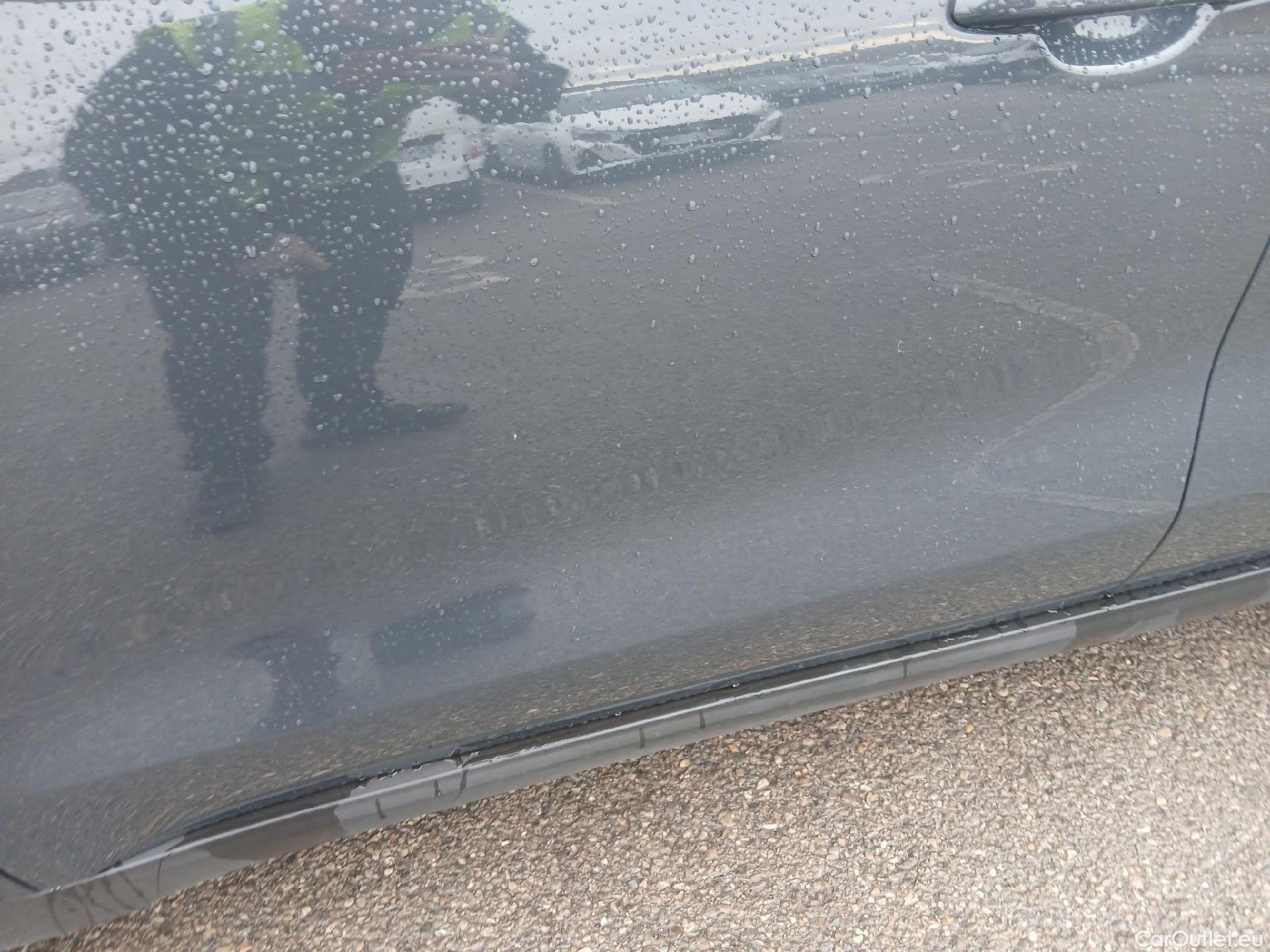  KIA  Sportage KIA  1.6MHEV Drive 100kW(136CV) 4x2(Crist Tintados)(CX) #8