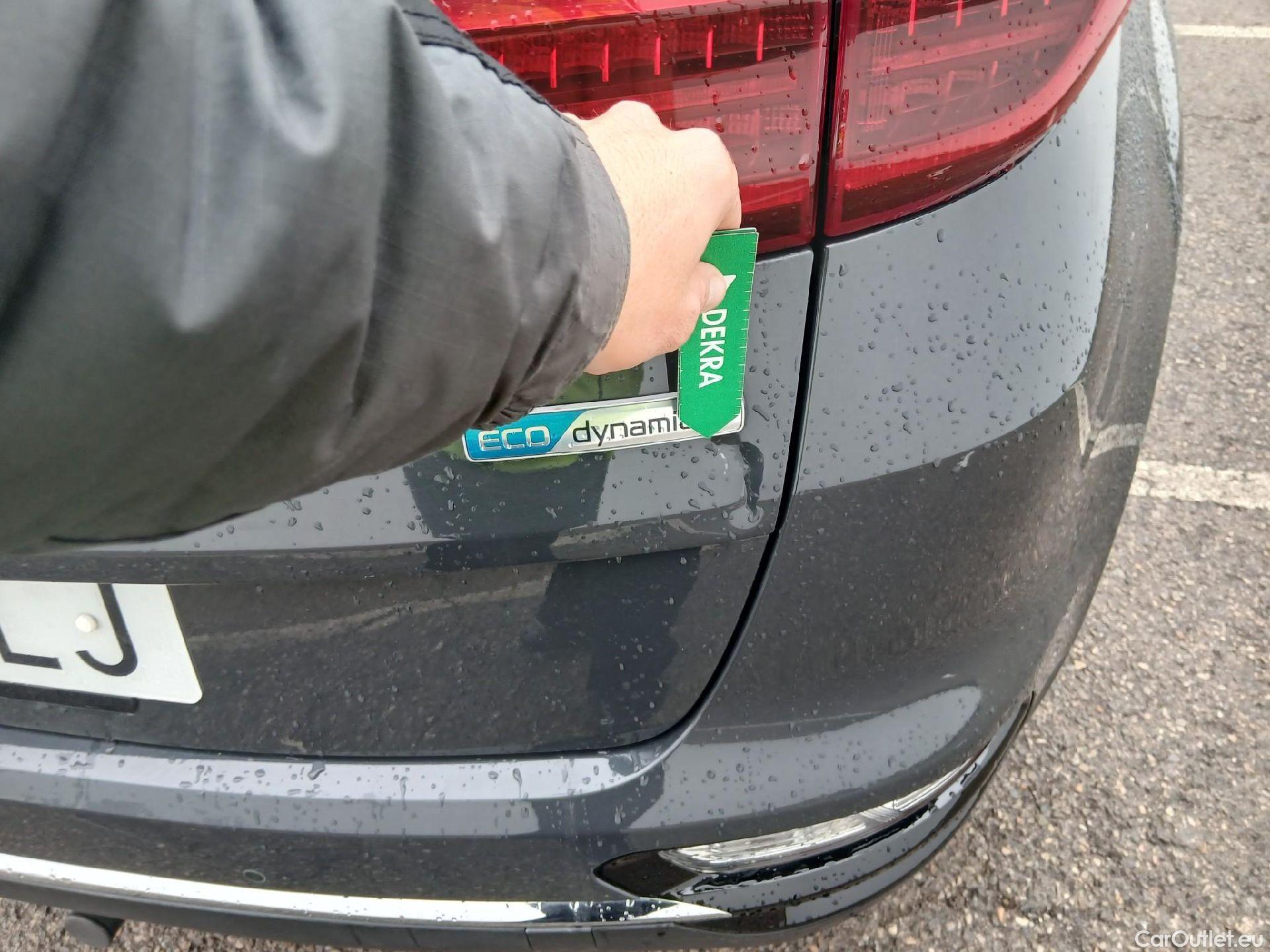  KIA  Sportage KIA  1.6MHEV Drive 100kW(136CV) 4x2(Crist Tintados)(CX) #14