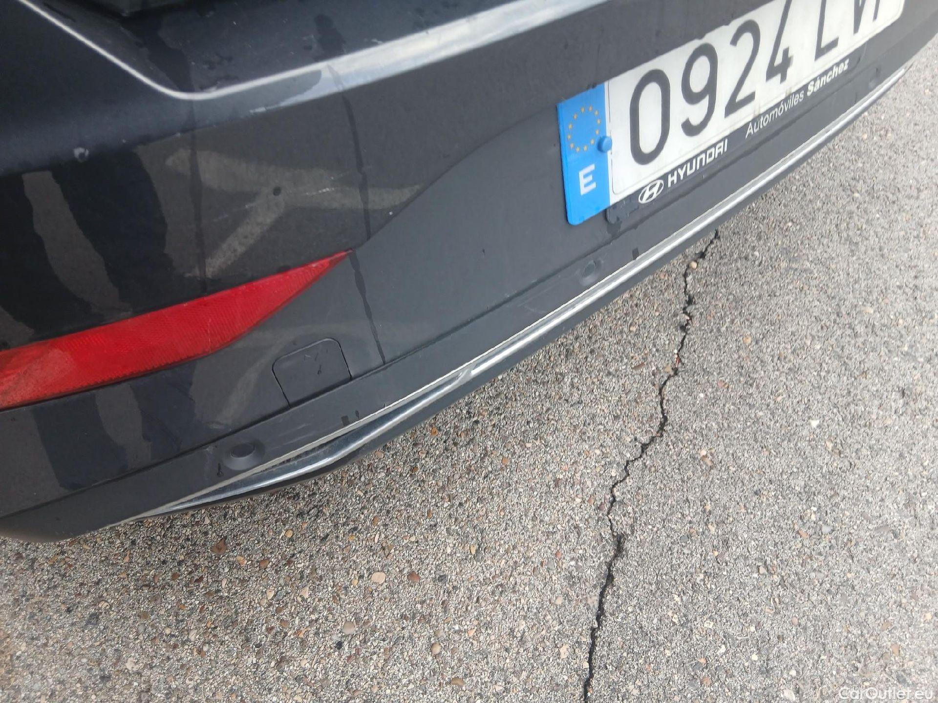  Hyundai  i30 HYUNDAI  / 2020 / 5P / berlina con portón 1.6 CRDI 85kW (116CV) Klass LRR #23