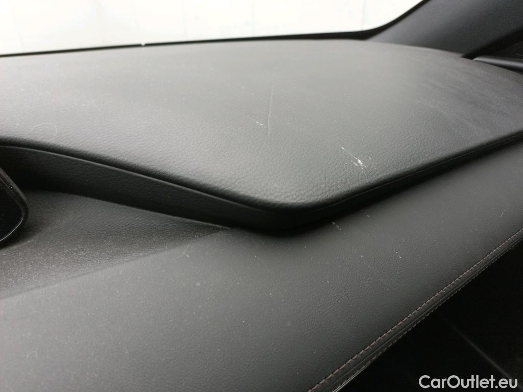  Mazda  3 MAZDA Mazda / 2019 / 5P / berlina con portón 2.0 SKYACTIV-X EVOLUTION #7