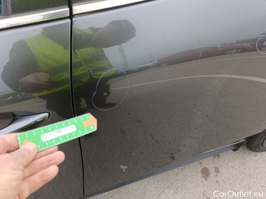  Mazda  3 MAZDA Mazda / 2019 / 5P / berlina con portón 2.0 SKYACTIV-X EVOLUTION #9