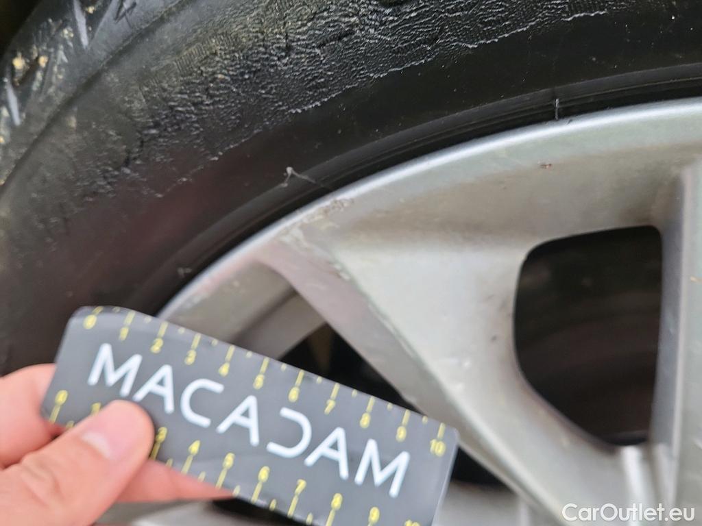  Bmw  Serie 1 BMW  / 2019 / 5P / berlina con portón 118i #21