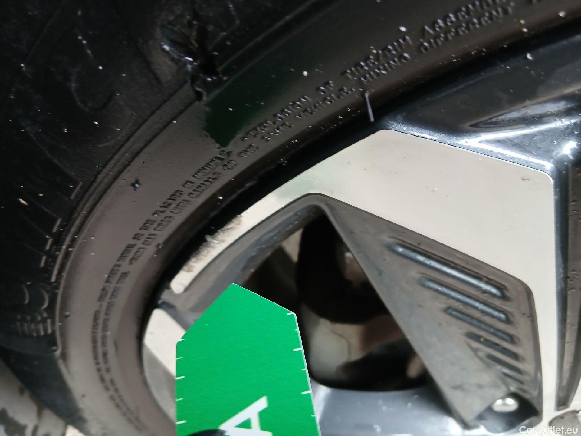  Hyundai  Tucson HYUNDAI  / 2020 / 5P / todoterreno 1.6 TGDI PHEV 195kW Maxx Auto 4X4 #6