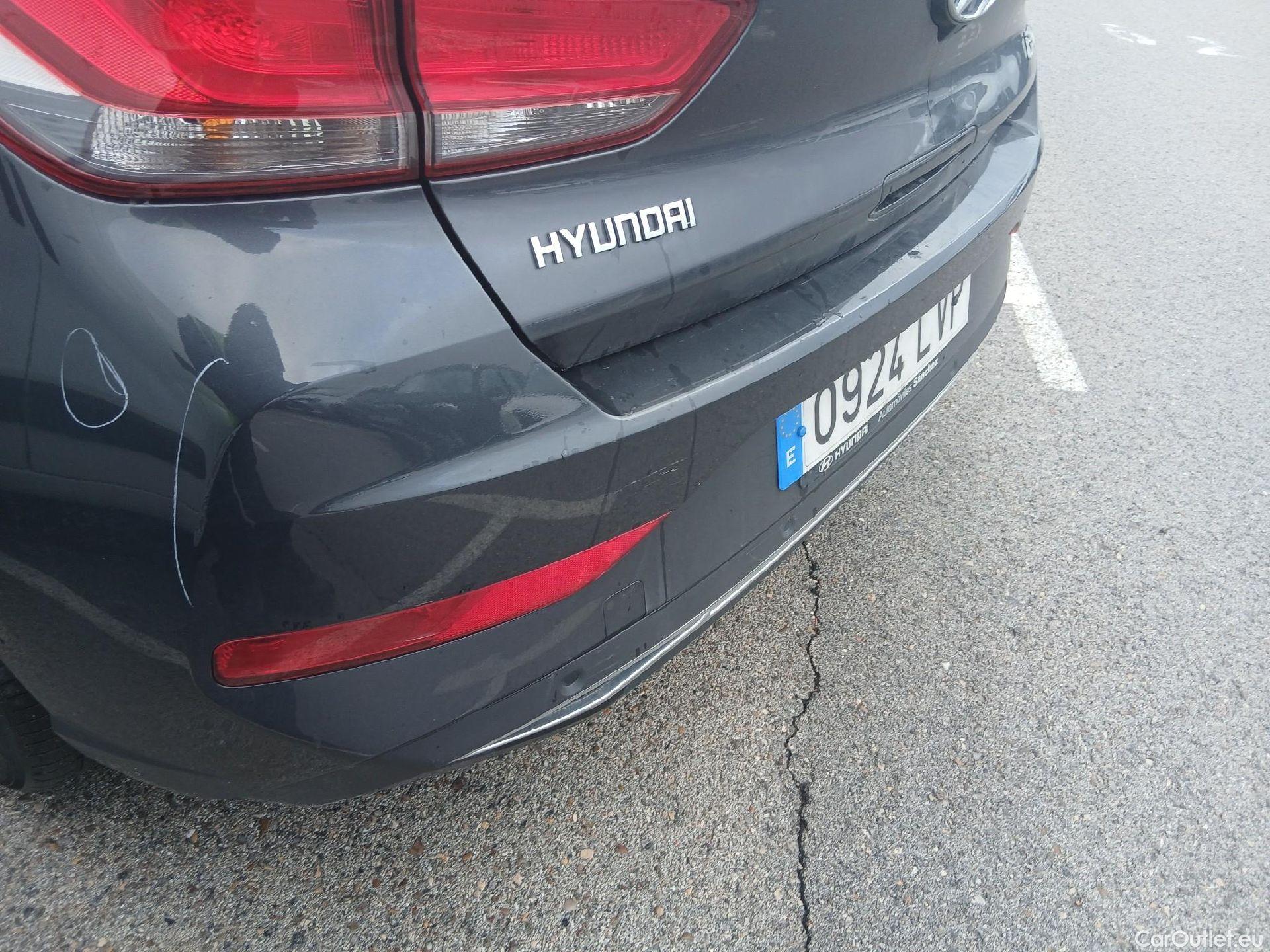  Hyundai  i30 HYUNDAI  / 2020 / 5P / berlina con portón 1.6 CRDI 85kW (116CV) Klass LRR #21