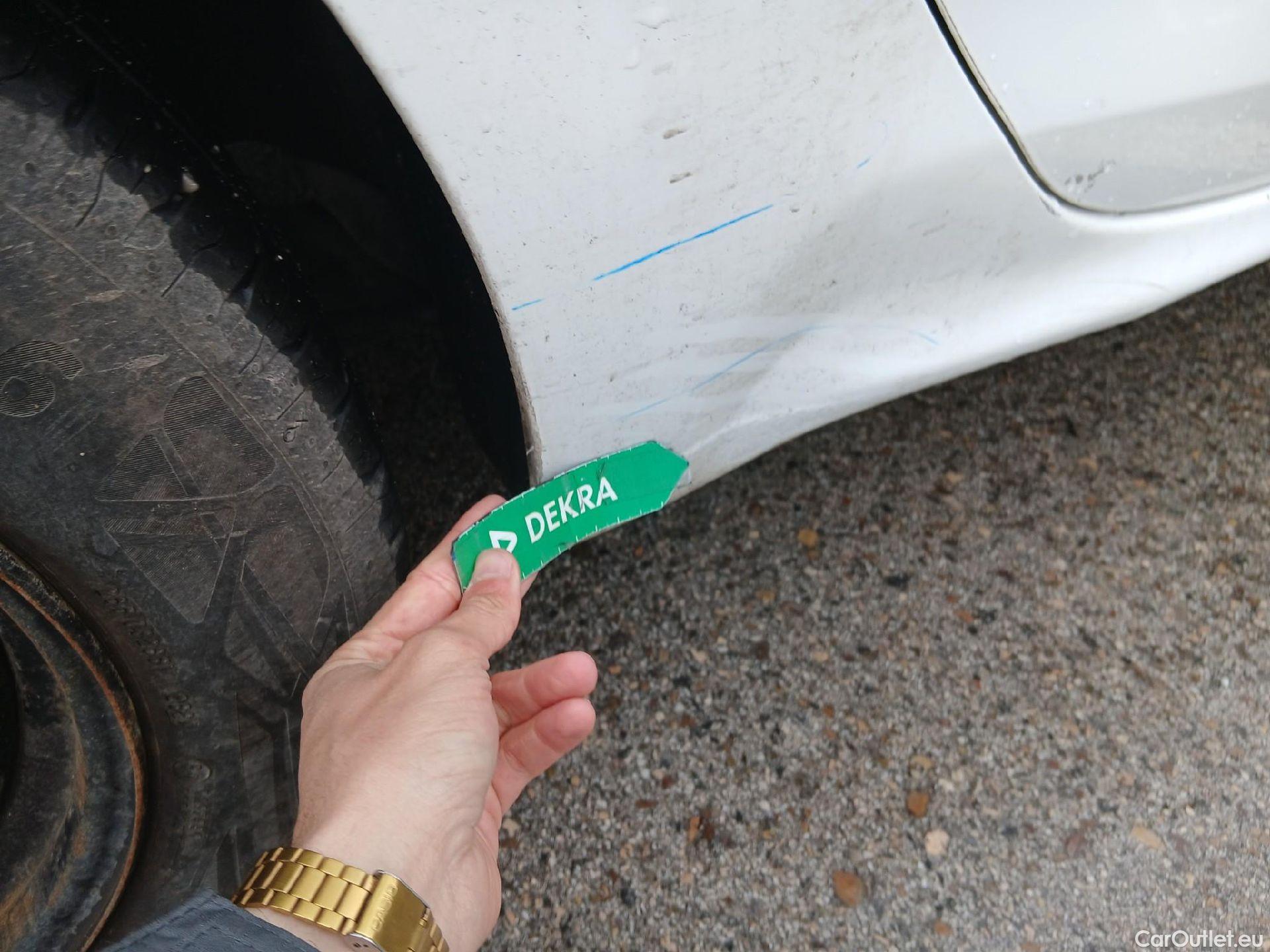  Peugeot  208 PEUGEOT  5p 1G berlina con portón 5P ACCESS 1.6 BlueHDi 55KW (75CV) #43