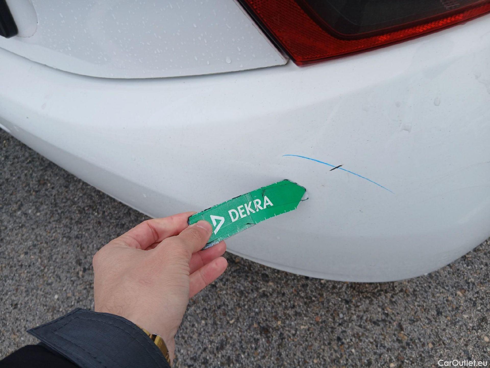  Peugeot  208 PEUGEOT  5p 1G berlina con portón 5P ACCESS 1.6 BlueHDi 55KW (75CV) #31