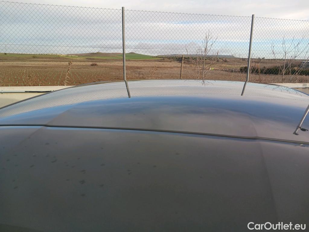  Peugeot  3008 PEUGEOT  Hybrid / 2016 / 5P / todoterreno 225 e-EAT8 Allure #1