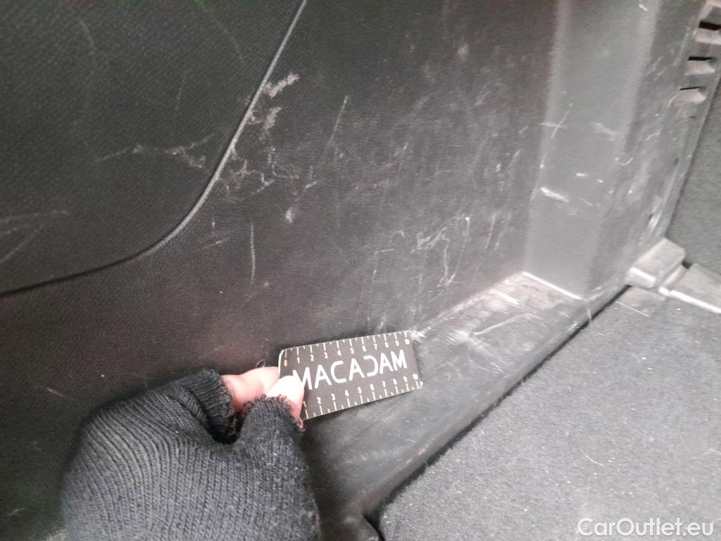  Peugeot  3008 PEUGEOT  / 2020 / 5P / todoterreno 1.5 BlueHDi 96kW (130CV) S&S Allure EAT8 #6