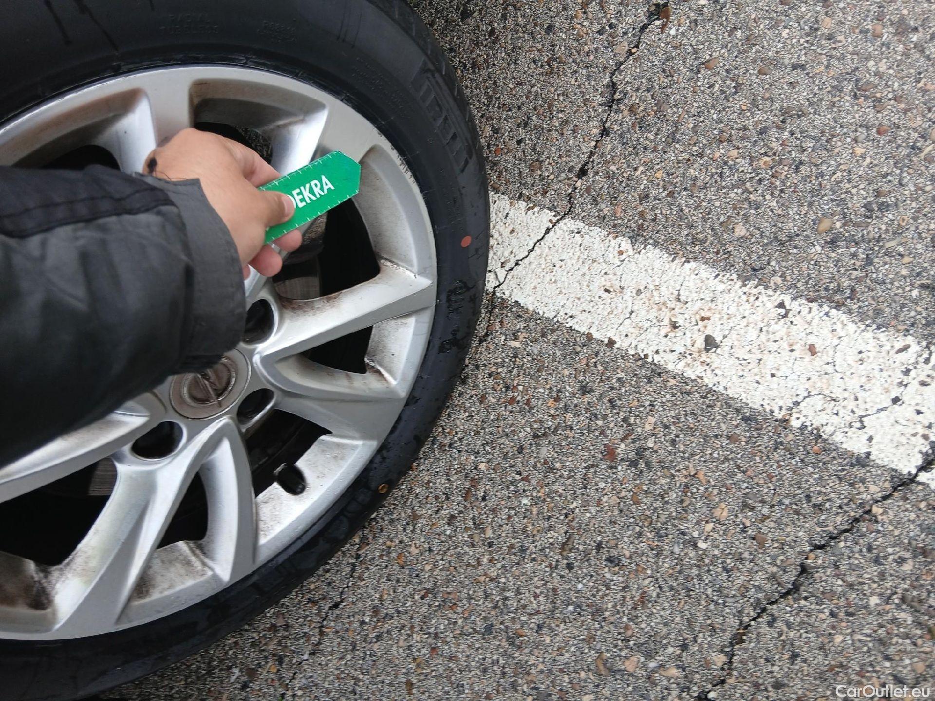  Opel  Corsa OPEL  1.2T XHL 74kW (100CV) Elegance #16