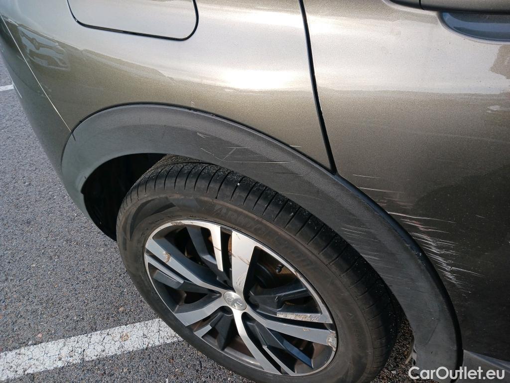  Peugeot  3008 PEUGEOT  Hybrid / 2016 / 5P / todoterreno 225 e-EAT8 Allure #37