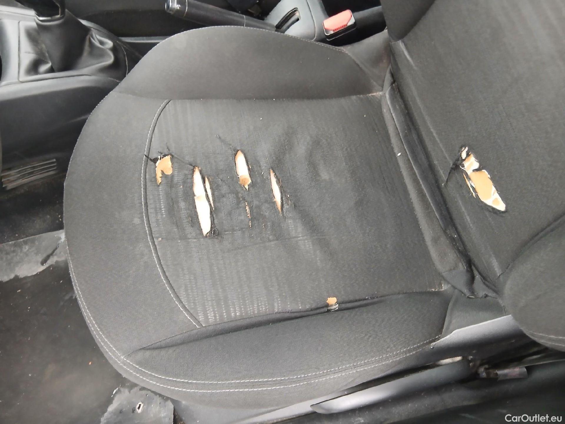  Peugeot  208 PEUGEOT  5p 1G berlina con portón 5P ACCESS 1.6 BlueHDi 55KW (75CV) #20