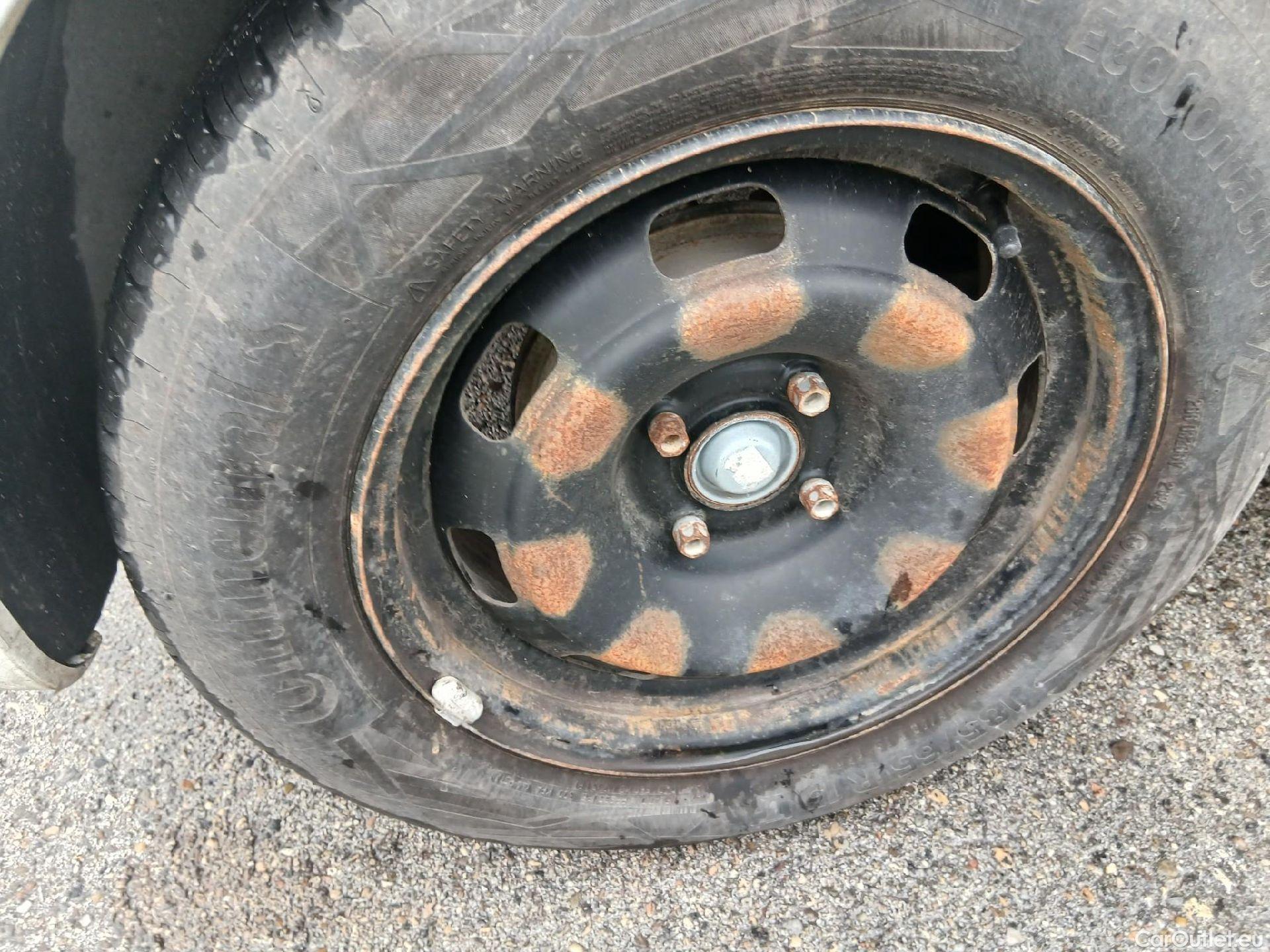  Peugeot  208 PEUGEOT  5p 1G berlina con portón 5P ACCESS 1.6 BlueHDi 55KW (75CV) #41