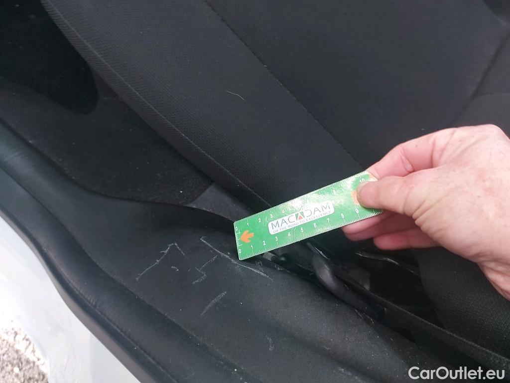  Peugeot  108 PEUGEOT  / 2014 / 5P / minicoche Allure VTi 52kW (72CV) #18