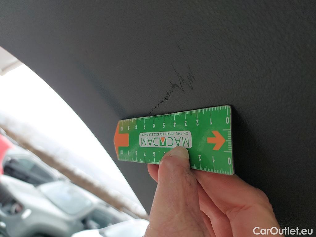  Mercedes  GLA MERCEDES-BENZ  / 2020 / 5P / todoterreno  200 D 4MATIC #6