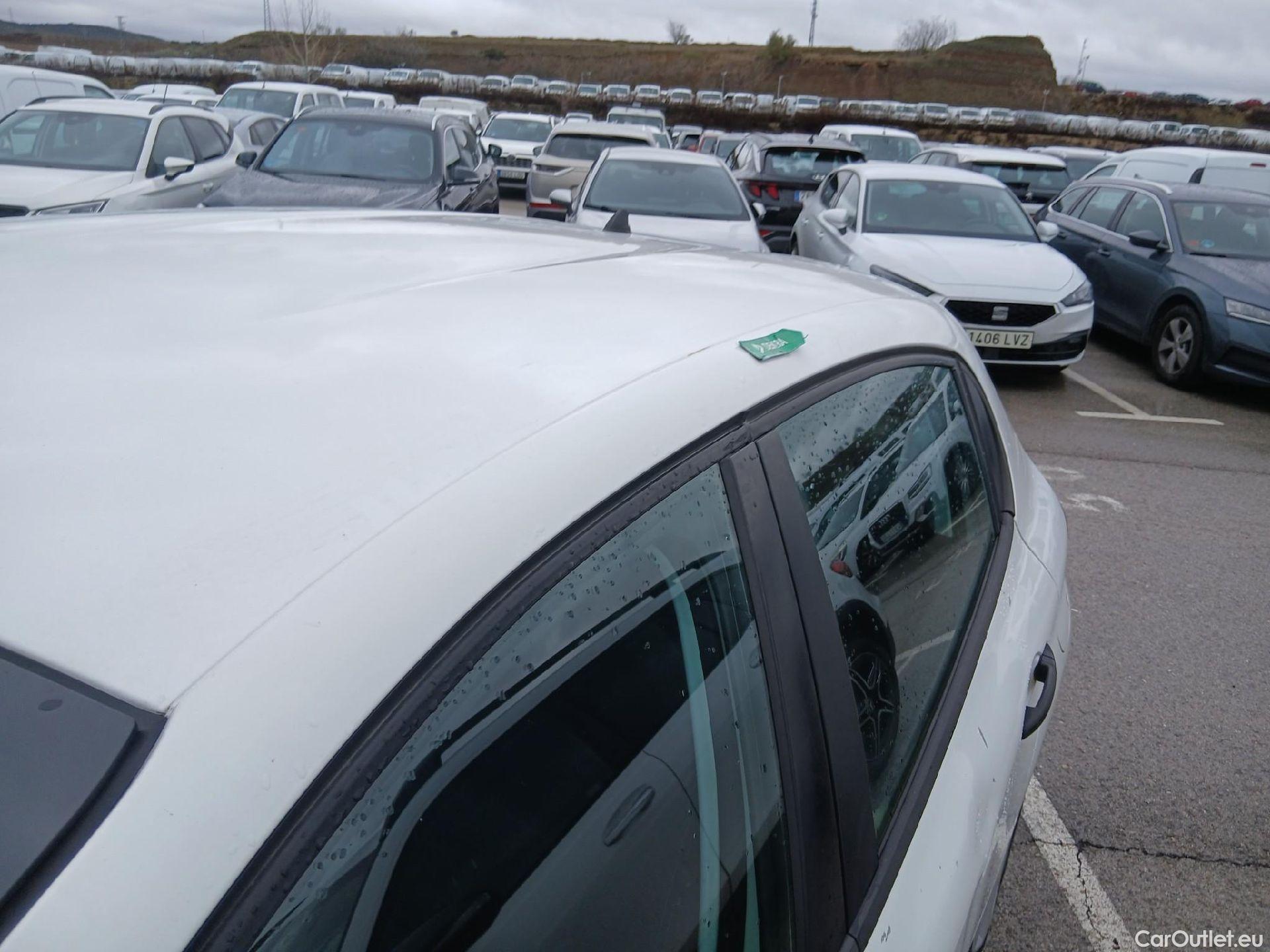  Peugeot  208 PEUGEOT  5p 1G berlina con portón 5P ACCESS 1.6 BlueHDi 55KW (75CV) #13