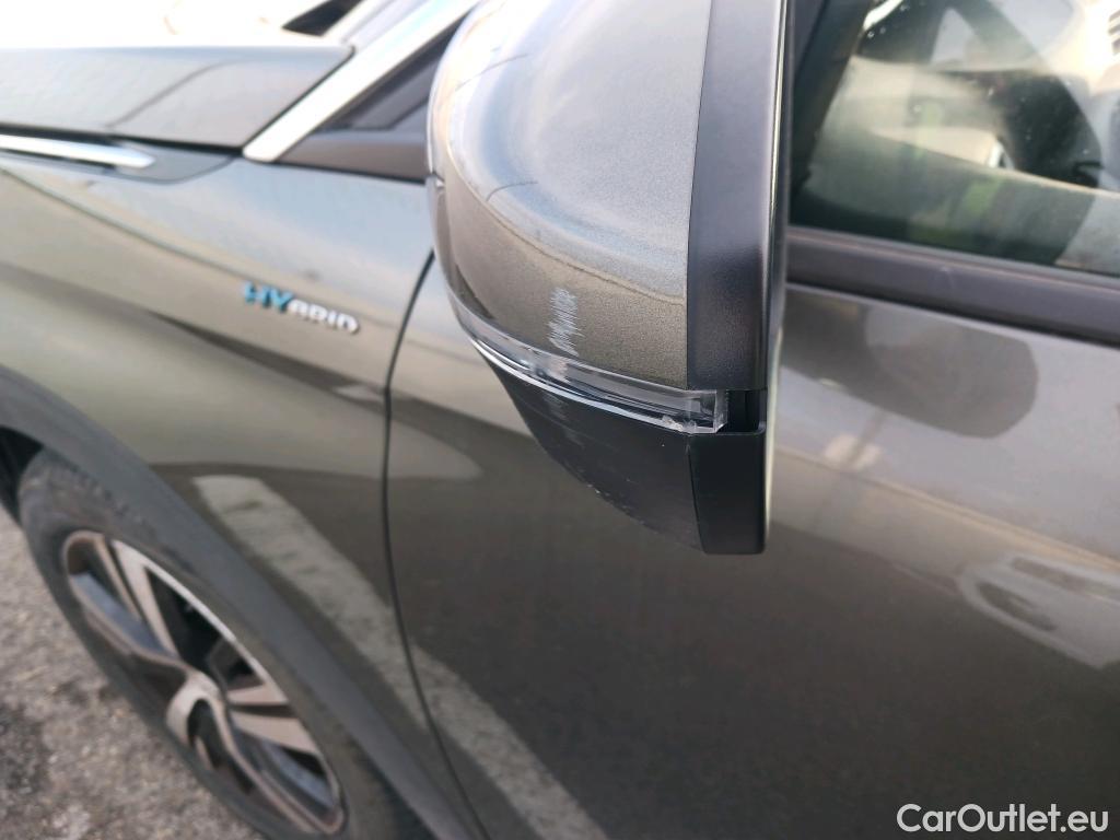  Peugeot  3008 PEUGEOT  Hybrid / 2016 / 5P / todoterreno 225 e-EAT8 Allure #41