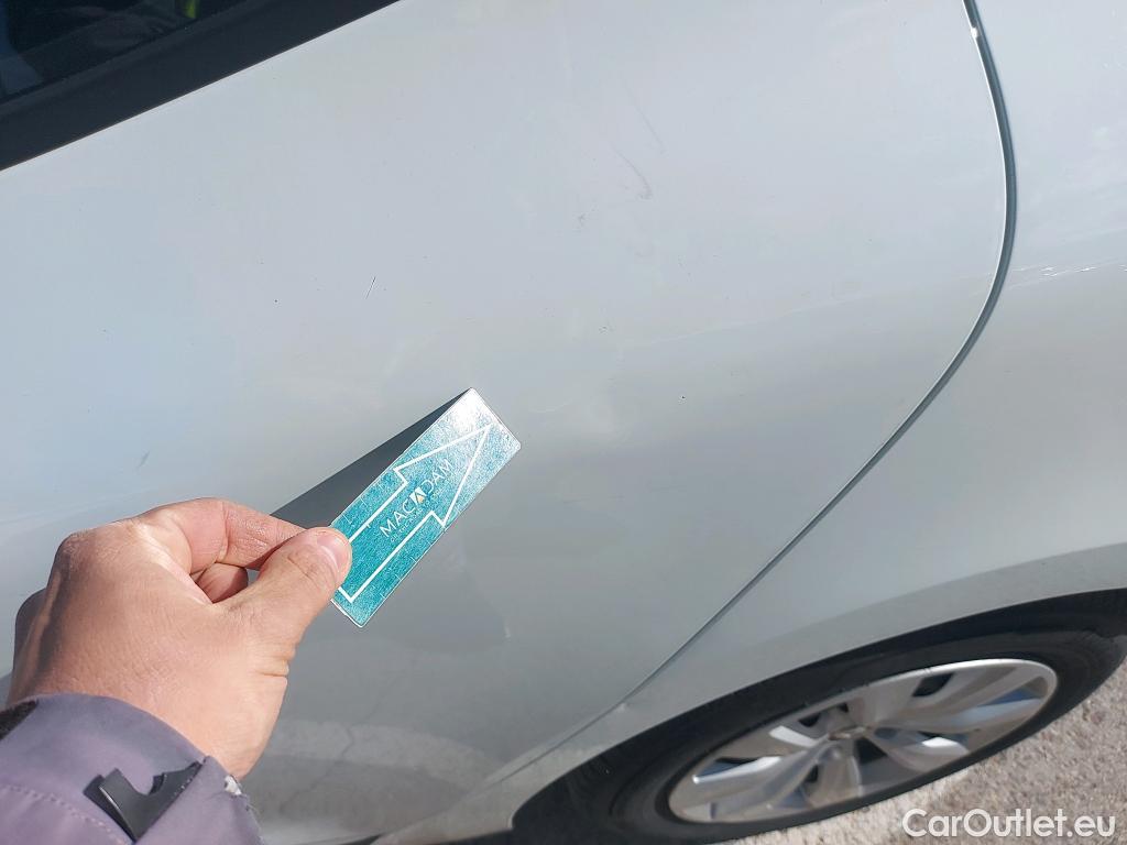  Renault  Clio RENAULT  / 2019 / 5P / berlina con portón Business TCe 74 kW (100CV) GLP #3