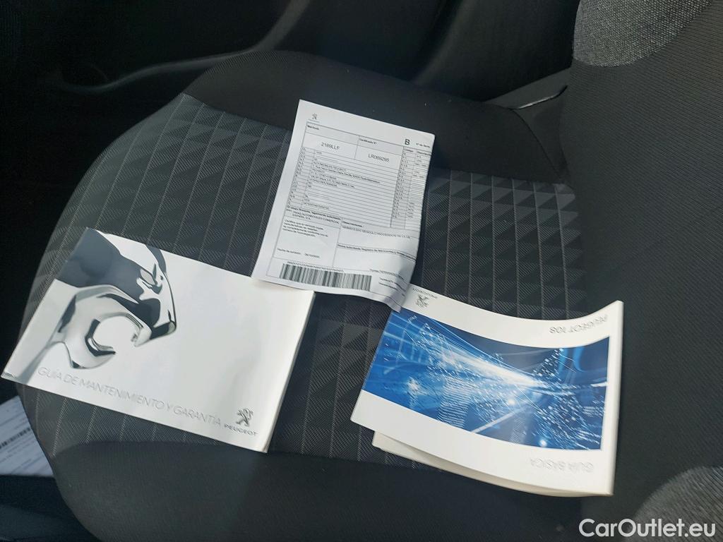  Peugeot  108 PEUGEOT  / 2014 / 5P / minicoche Allure VTi 52kW (72CV) #6