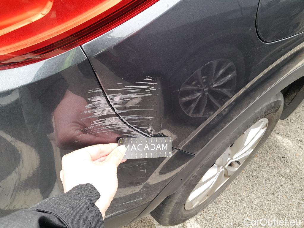  Renault  Kadjar RENAULT  / 2019 / 5P / crossover Intens Blue dCi 85kW (115CV) #4