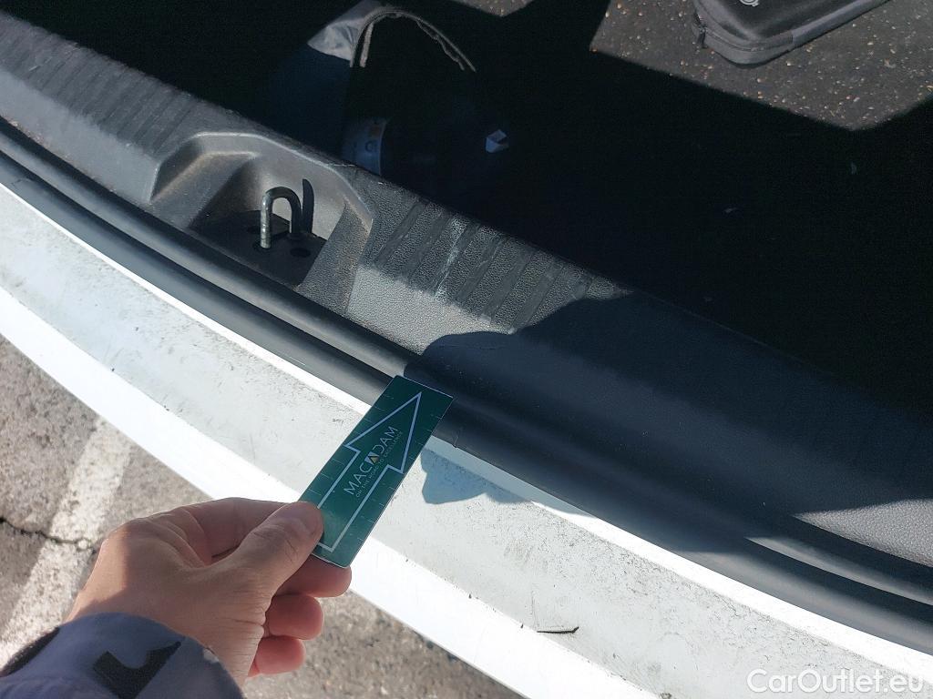  Renault  Clio RENAULT  / 2019 / 5P / berlina con portón Business TCe 74 kW (100CV) GLP #13