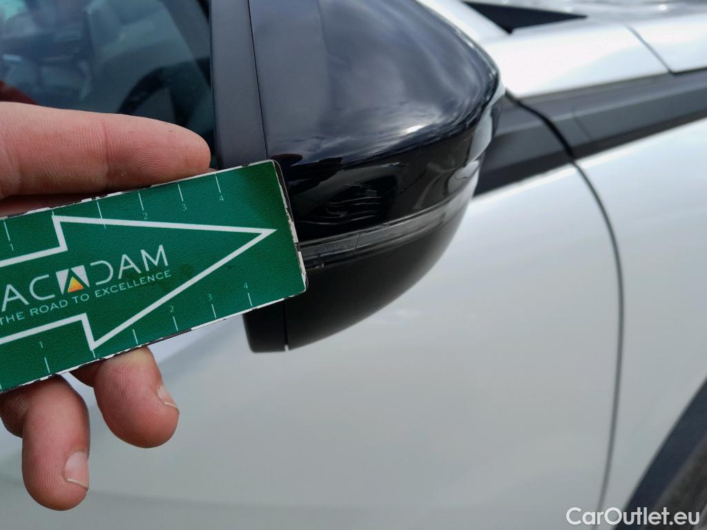  Peugeot  2008 PEUGEOT  / 2019 / 5P / todoterreno Active Pack Puretech 100 S&S BVM6 #20