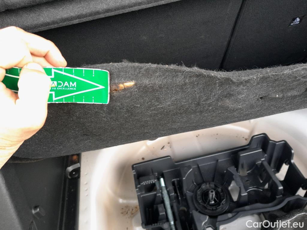  Peugeot  2008 PEUGEOT  / 2019 / 5P / todoterreno Active Pack Puretech 100 S&S BVM6 #5