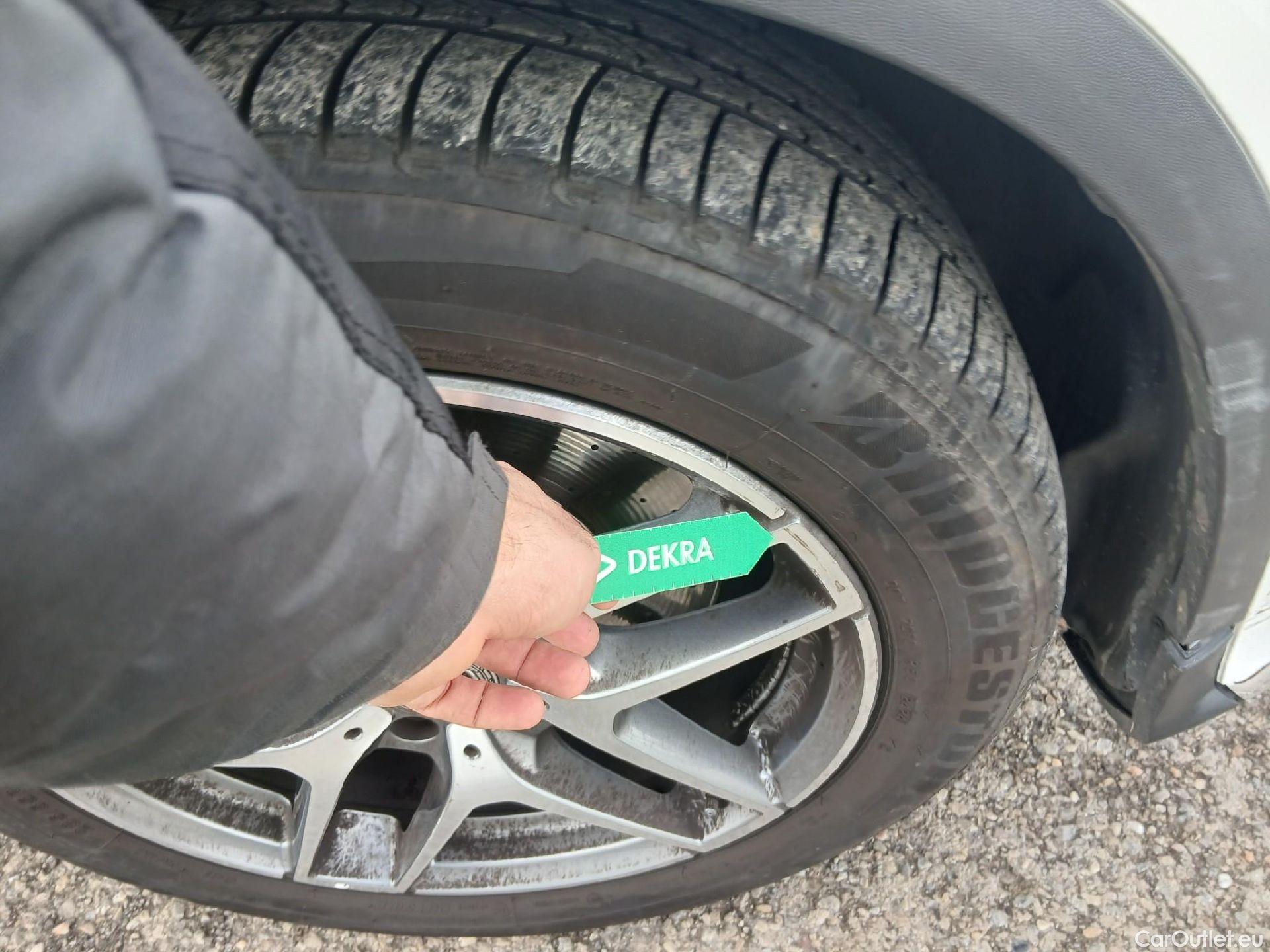  Mercedes  G-Klasee MERCEDES-BENZ Clase GLC / 2015 / 5P / todoterreno GLC 220 d 4MATIC #26