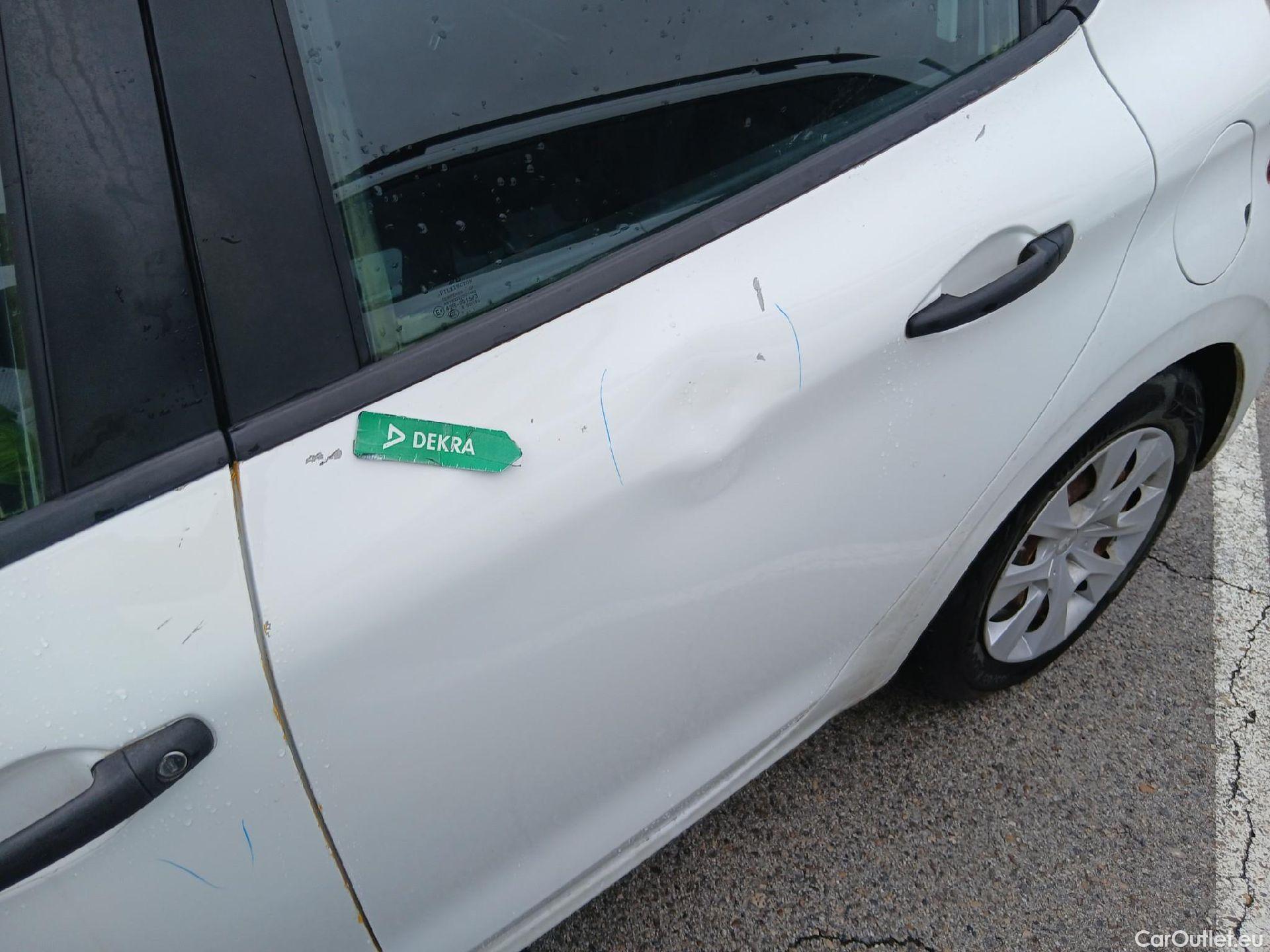  Peugeot  208 PEUGEOT  5p 1G berlina con portón 5P ACCESS 1.6 BlueHDi 55KW (75CV) #28