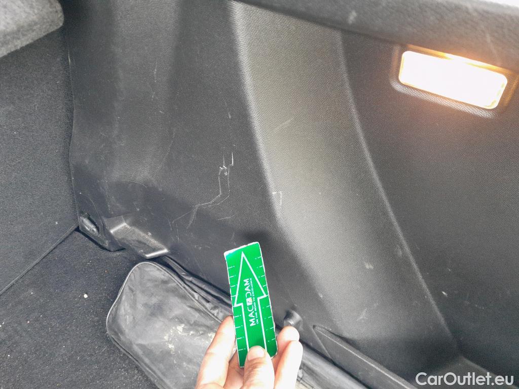  Peugeot  2008 PEUGEOT  / 2019 / 5P / todoterreno Active Pack Puretech 100 S&S BVM6 #14