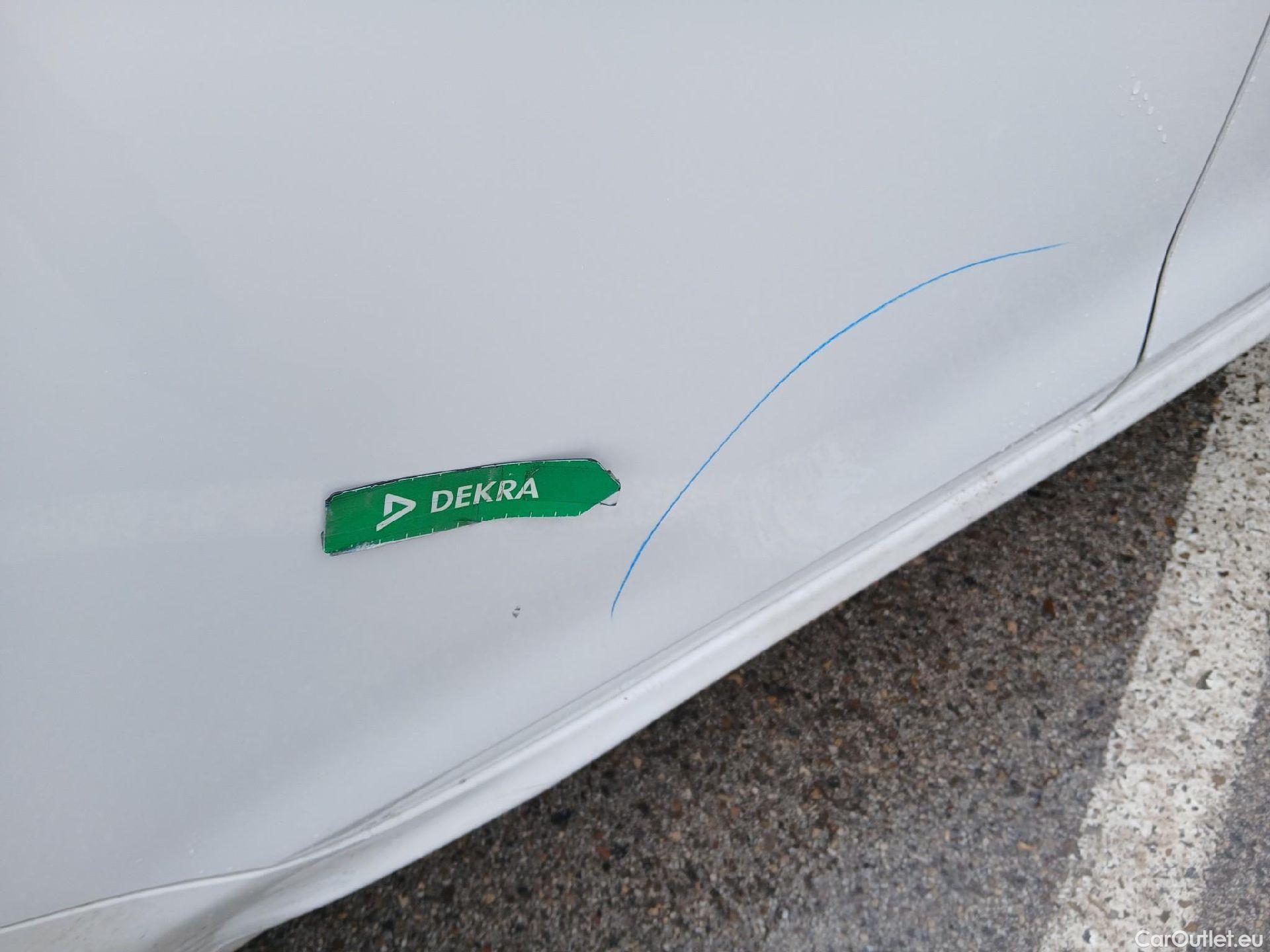  Peugeot  208 PEUGEOT  5p 1G berlina con portón 5P ACCESS 1.6 BlueHDi 55KW (75CV) #46