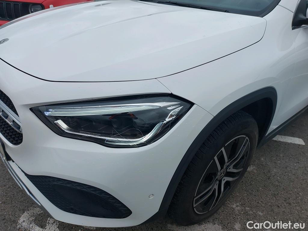  Mercedes  GLA MERCEDES-BENZ  / 2020 / 5P / todoterreno  200 D 4MATIC #1