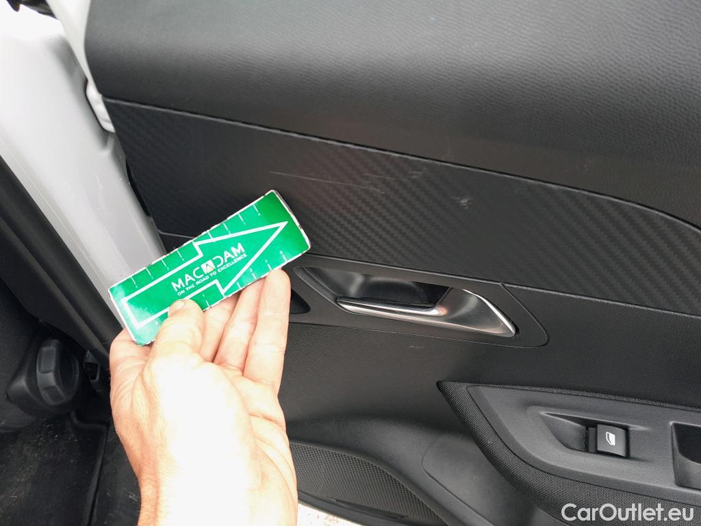  Peugeot  2008 PEUGEOT  / 2019 / 5P / todoterreno Active Pack Puretech 100 S&S BVM6 #10