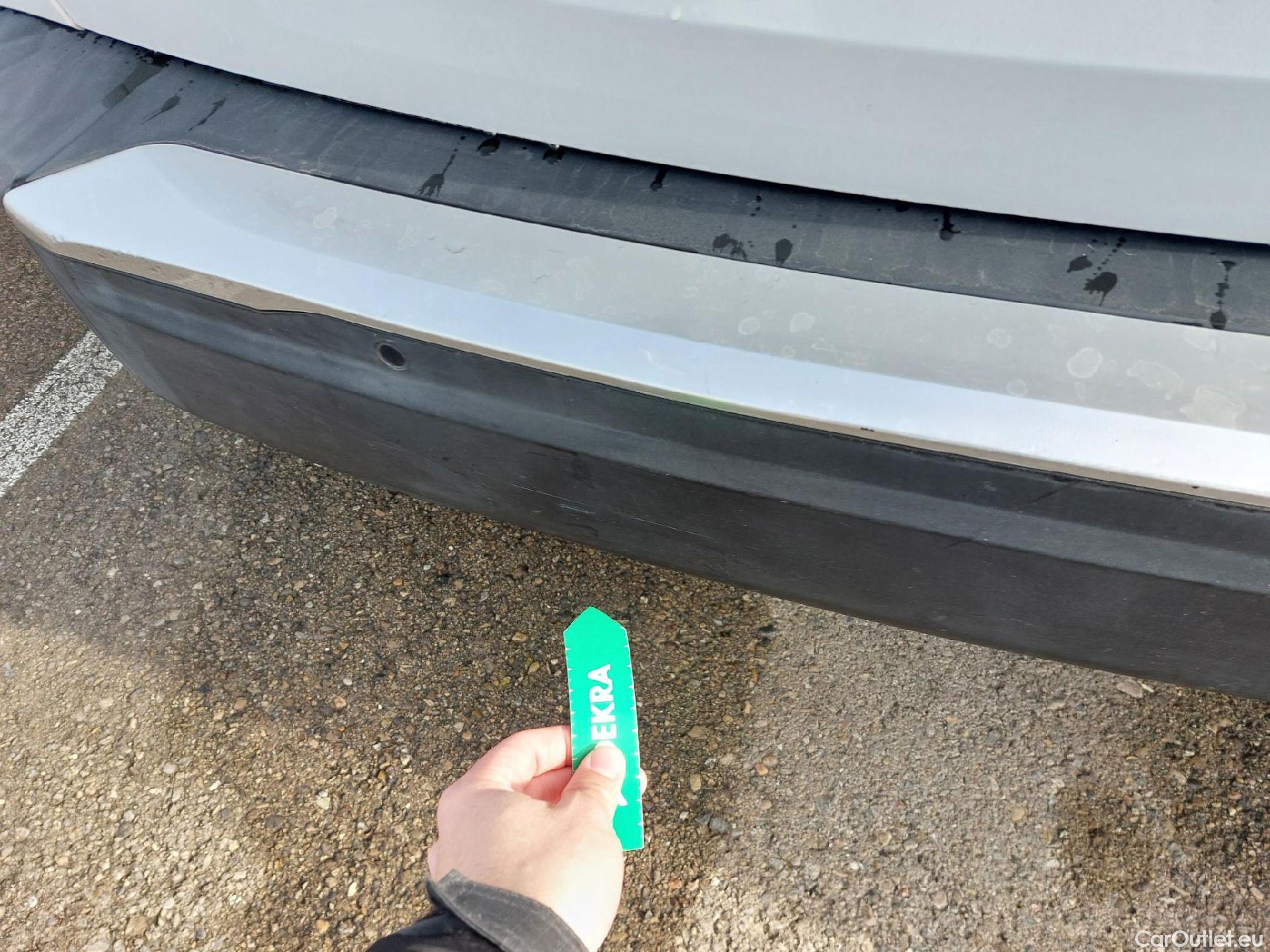  Peugeot  2008 PEUGEOT  / 2019 / 5P / todoterreno Allure BlueHDI 81kW (110CV) #6