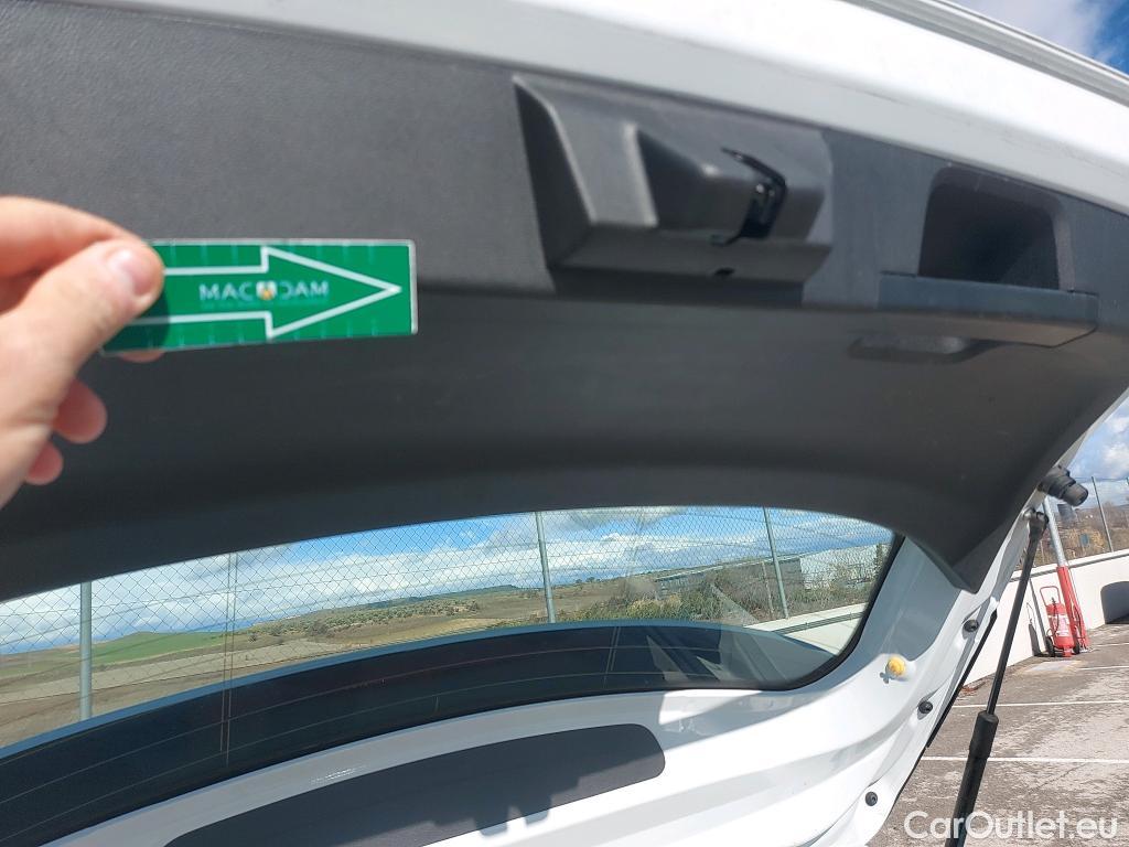  Renault  Clio RENAULT  / 2019 / 5P / berlina con portón Business TCe 74 kW (100CV) GLP #10